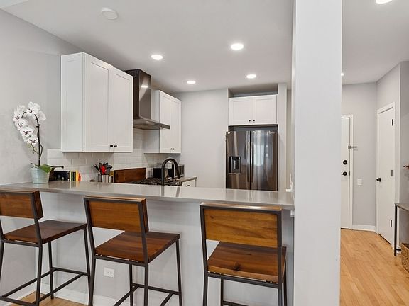 5th image of 1515 N Wells St APT 4C