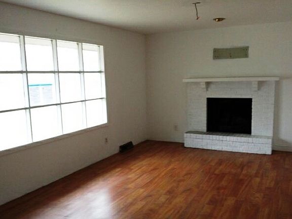 2nd image of 3404 Jacqueline Dr