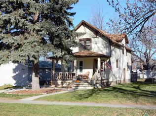 1304 E 9th St, Sioux Falls, SD 57103