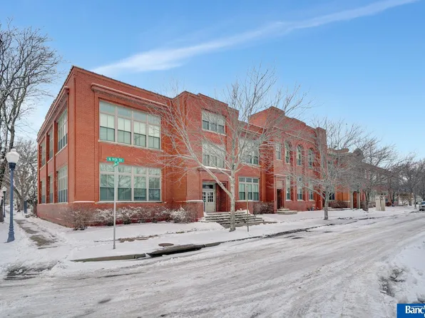 1223 N 9th St APT 206, Lincoln, NE 68508