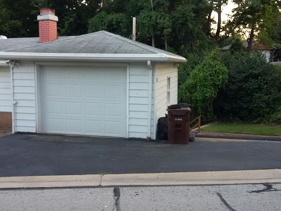 3rd image of 3448 Longview Dr