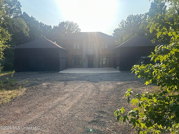 4th image of 118 Christmas Ln