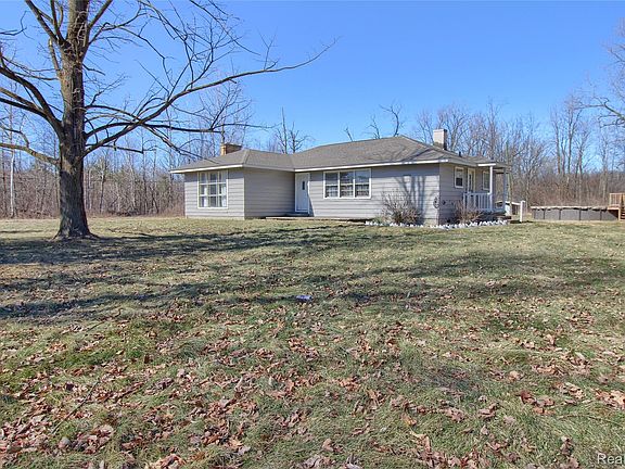 3rd image of 30620 Pennsylvania Rd