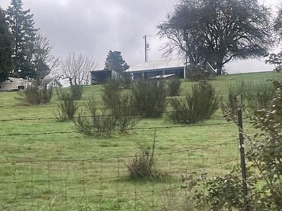 2nd image of 20068 S Highway 211