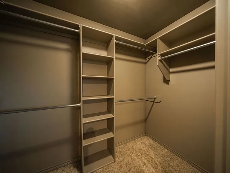 7904 Avenue L — Photo 10