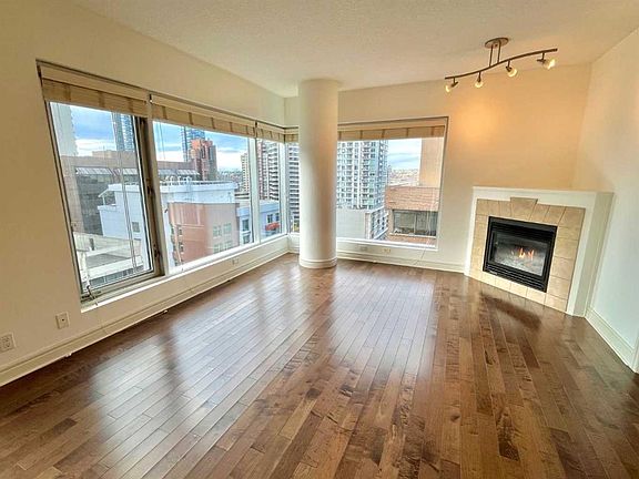 4th image of 920 5th Ave SW #1508