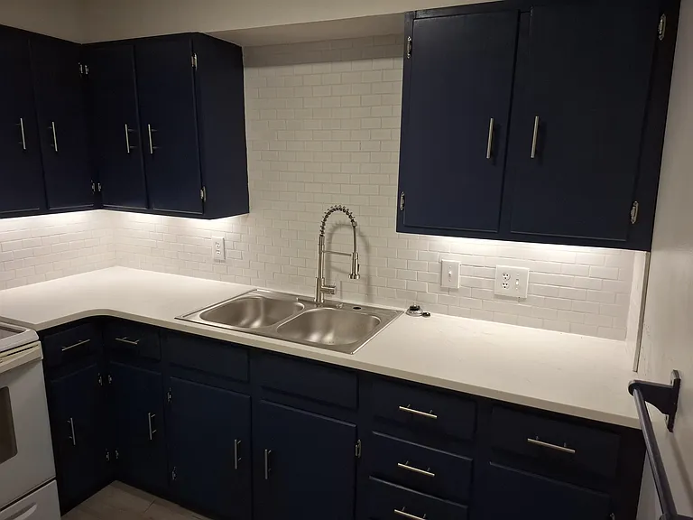808 E Apache St #A — Photo 2