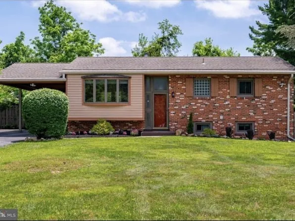 15617 Allnutt Ln, Burtonsville, MD 20866