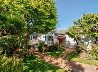 3704 Prestwick Dr, Los Angeles, CA 90027