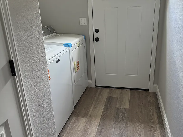 406 N Elliott St — Photo 11
