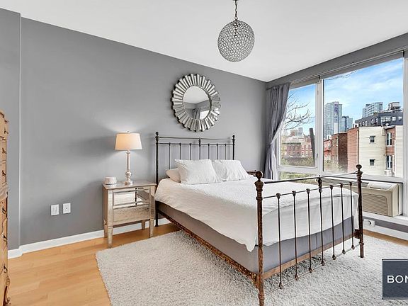 3rd image of 1311 Jackson Ave APT 3A