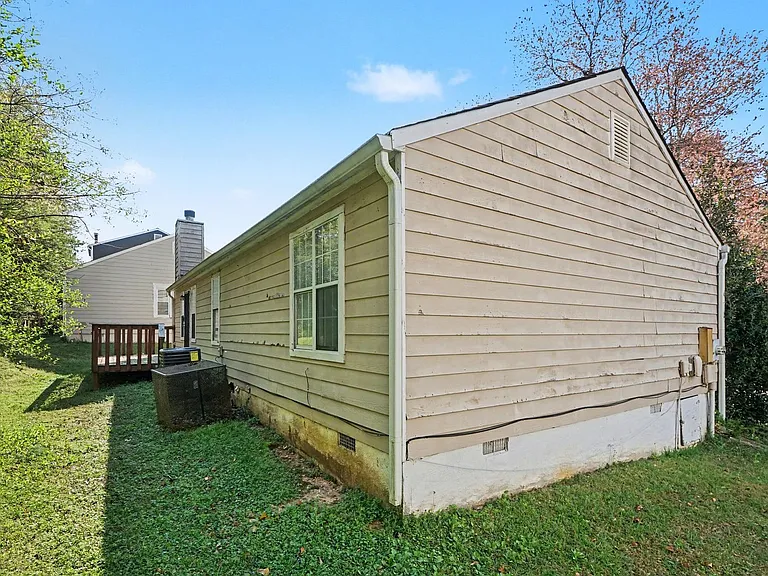 6430 Charter Way — Photo 17