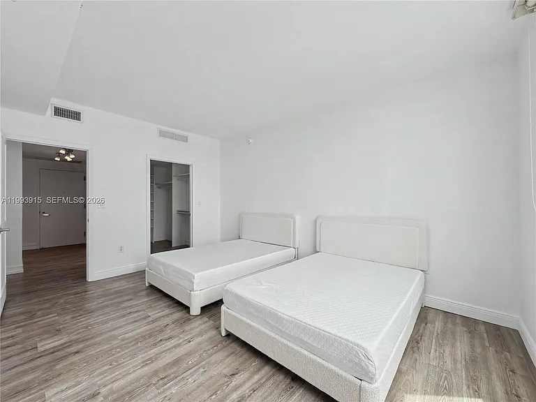 1900 N Bayshore Dr #3811 — Photo 9
