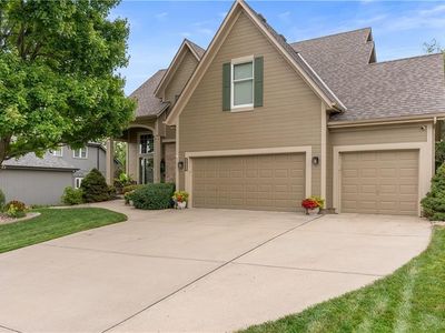 2901 SE Bingham Dr, Lees Summit, MO, 64063