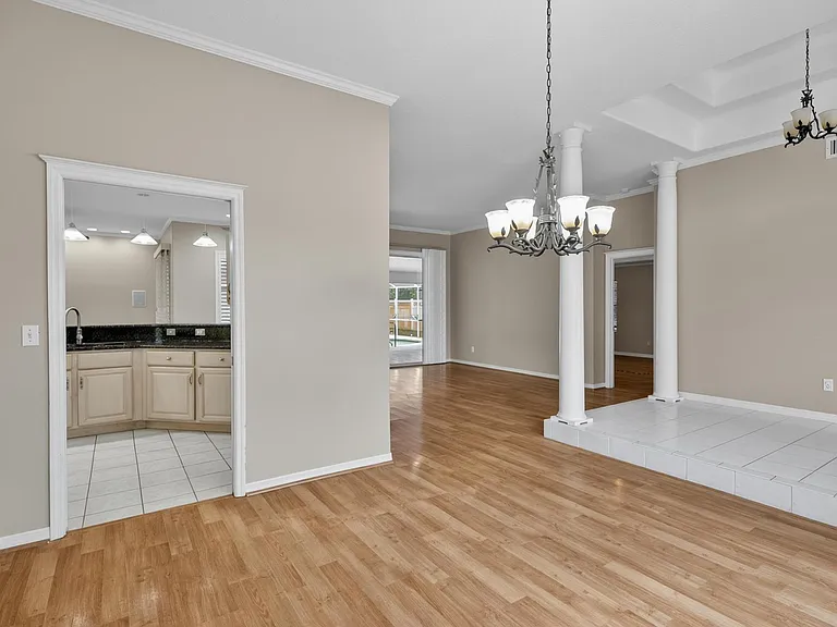 20 Woodford Ln — Photo 5