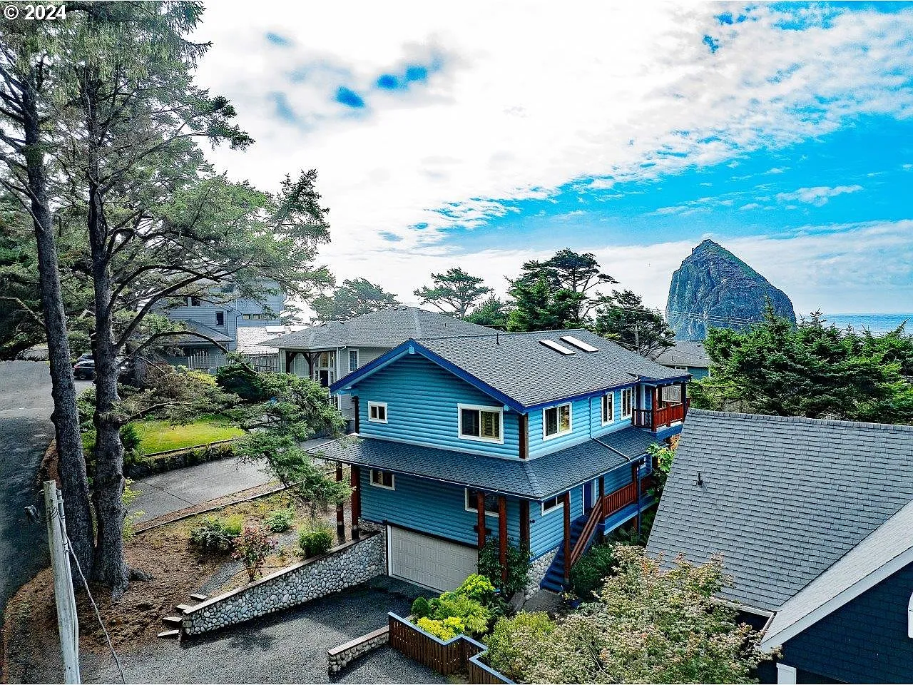 1740 View Point Ter photo 1