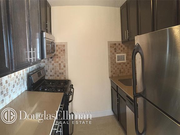 4th image of 1295 5th Ave APT 32C