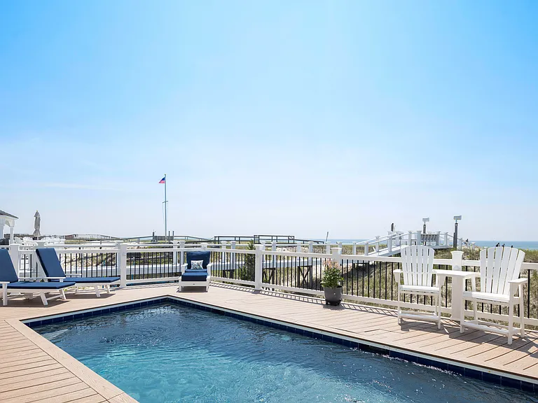 951 Dune Rd #A — Photo 14