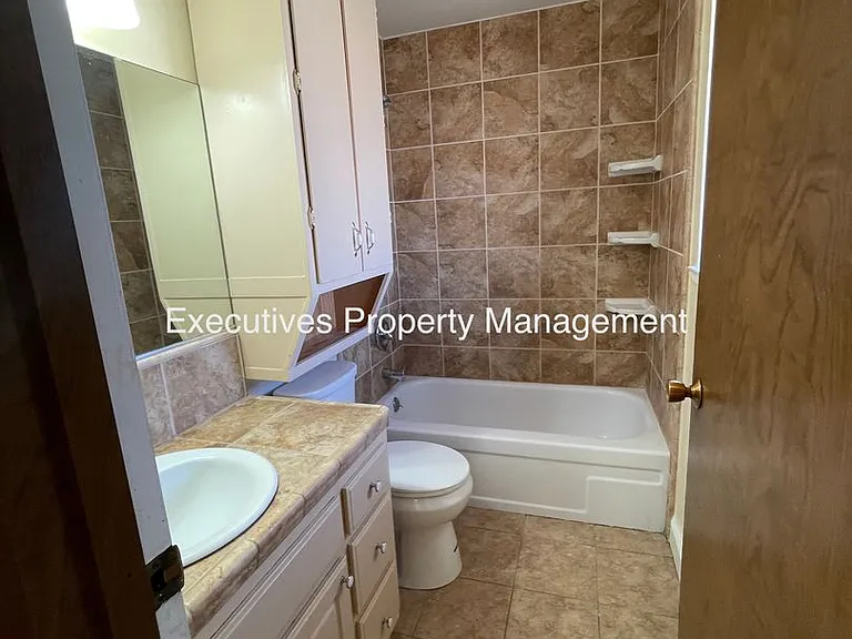 4909 N Winery Cir #101 — Photo 13