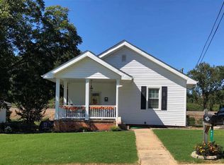 37 Lawrence St, Lyman, SC 29365