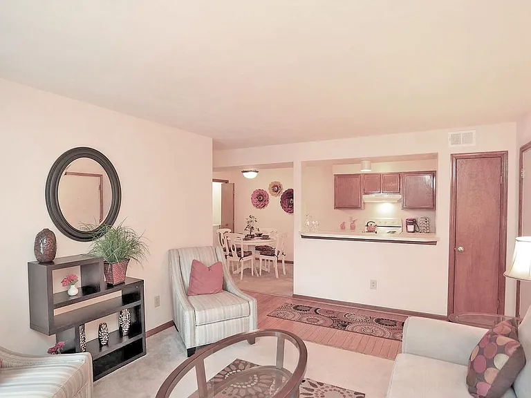 Pembroke Crossing Apartments (825 Crossing Court #103, Virginia Beach, VA 23455) — Photo 34