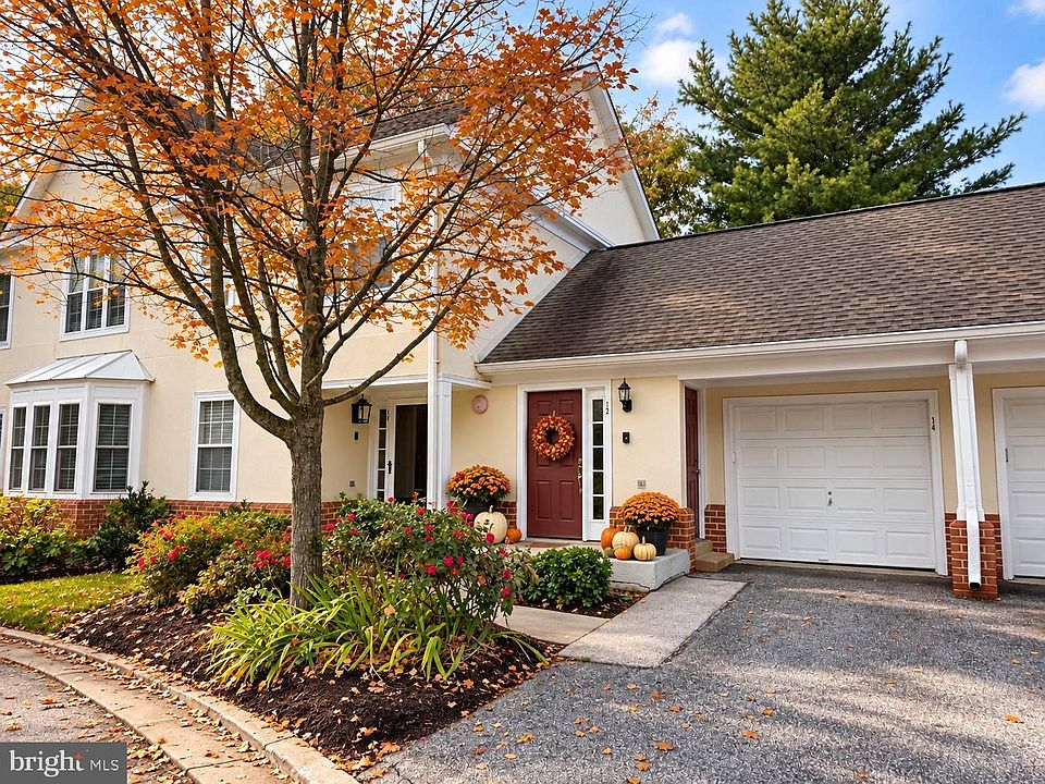 1st image of 12 Joanna Ct