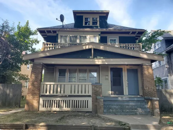 2423 N 44th St, Milwaukee, WI 53210