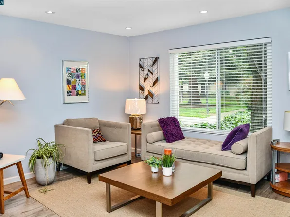 1237 Pine Creek Way APT B, Concord, CA 94520