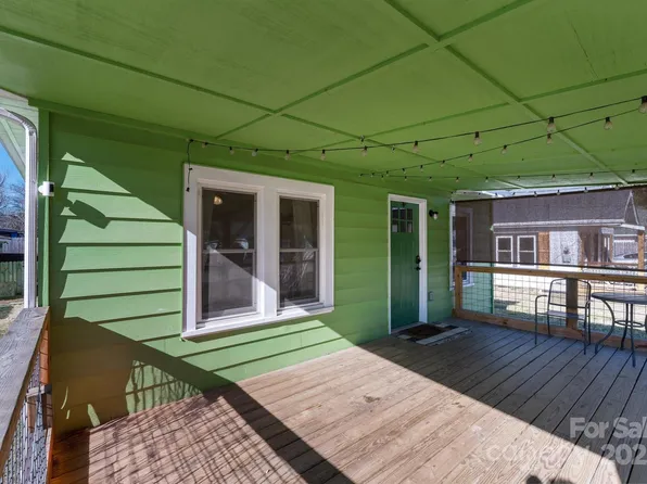 21 Sellers Rd, Clyde, NC 28721