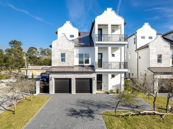 1613 S County Highway 393, Pt Washington, FL 32459