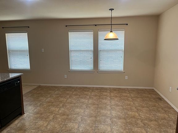 4th image of 3900 Edward Dr