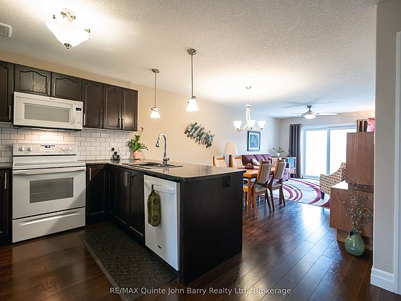 5th image of 47 McIntosh Cres