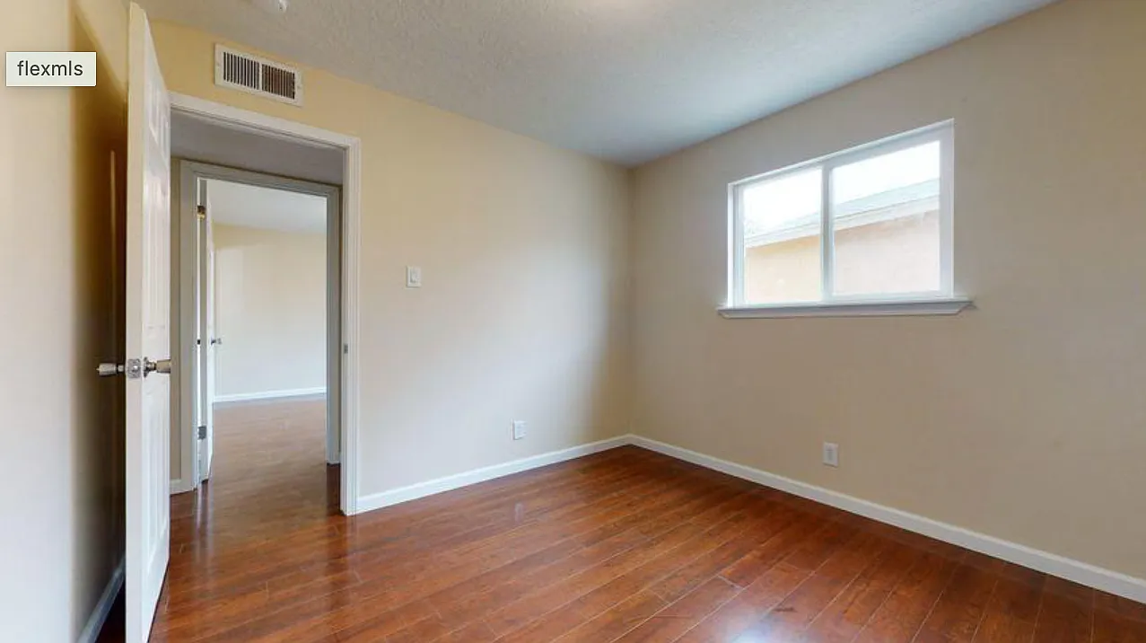 3 bed, 1639 sqft, $2,200 — Photo 4
