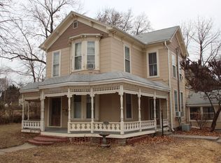 232 W Kansas St, Liberty, MO 64068