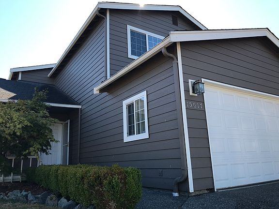 2nd image of 15617 Lakeview Ave SE