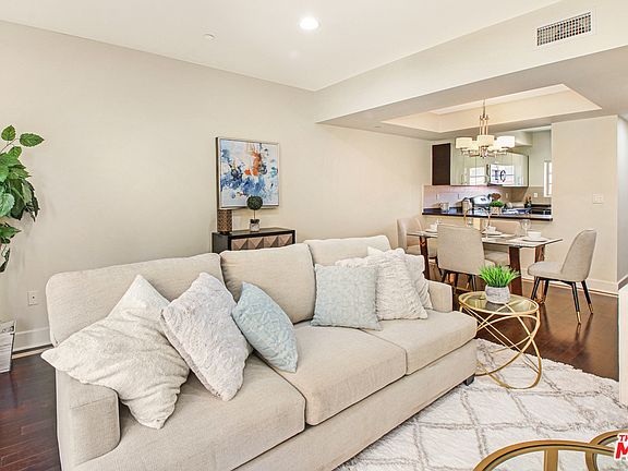 4th image of 1744 Granville Ave APT 102