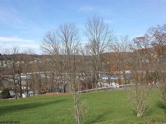 5th image of 616 Hillwood Dr