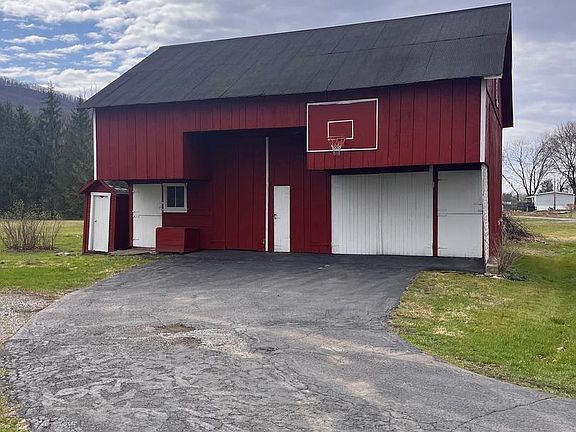 2nd image of 2022 Everett Rd