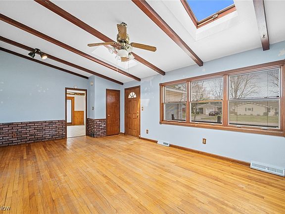 2nd image of 381 Lombardy Dr