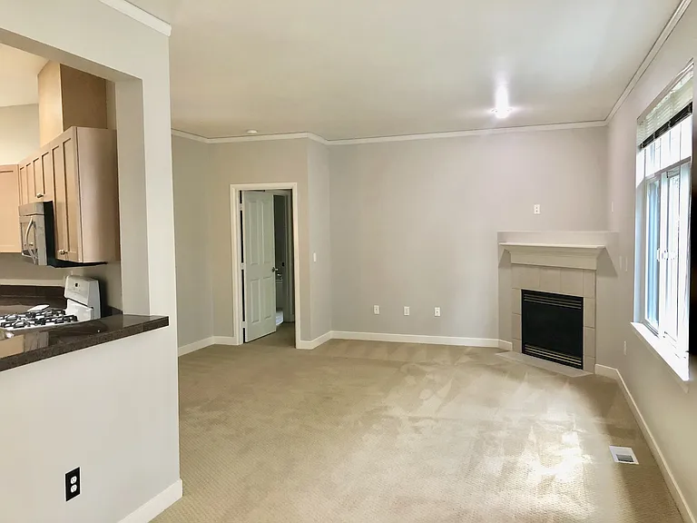 23120 NE 8th Pl — Photo 8