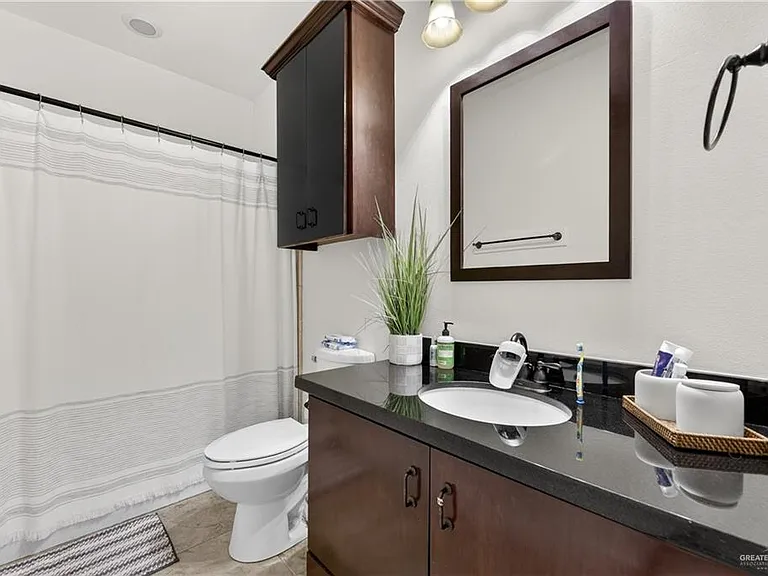 209 Robin Ave — Photo 19