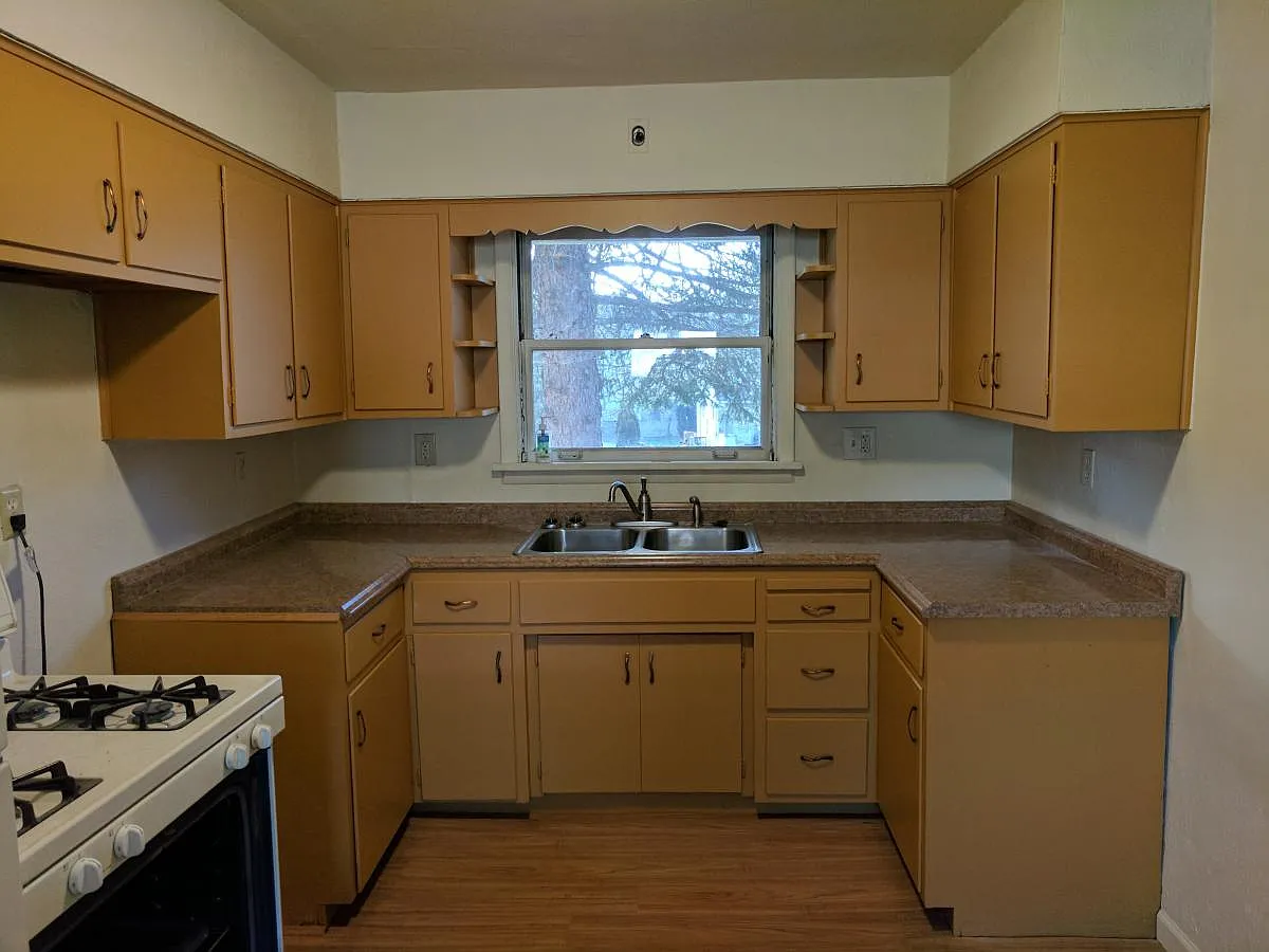 Building Photo - 2807 Skelly St