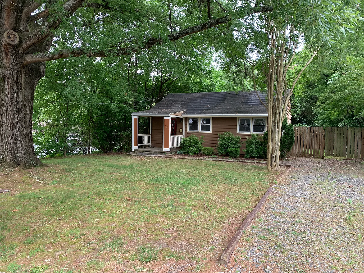 2 bed, 630 sqft, $2,000 — Photo 4
