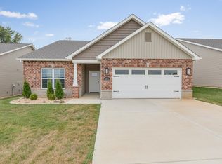 609 Dogwood Ln, Farmington, MO 63640