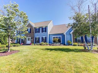 5680 S Berkshire Ct, New Berlin, WI 53151
