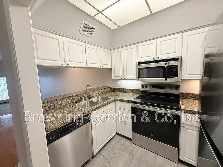 123 W End Pl — Photo 3