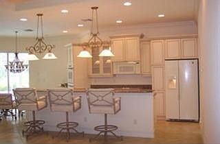 4th image of 5275 Hawthorn Woods Way
