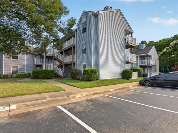 2104 Retreat Ct, Virginia Beach, VA 23454