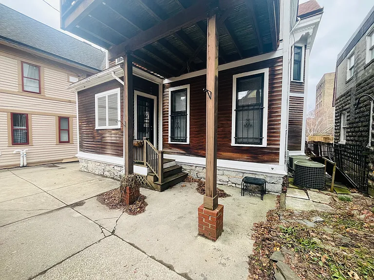171 Park St — Photo 6