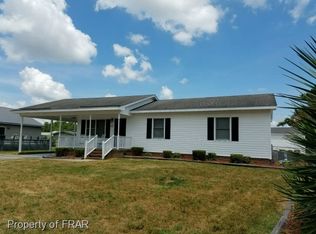 1007 Pinecrest Dr, Lumberton, NC 28358